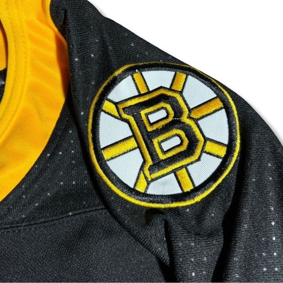 Boston Bruins Brad Marchand Hockey Jersey - Picture 3 of 6